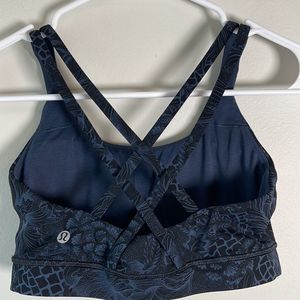 EUC Lululemon Energy Athletic Bra in Navy Design Size 4